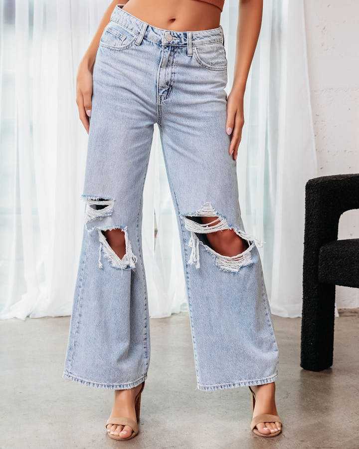 Tall Women’s Ripped Slimming Jeans – Long Inseam (34"-36")
High-Waisted Ripped Slimming Jeans for Tall Women